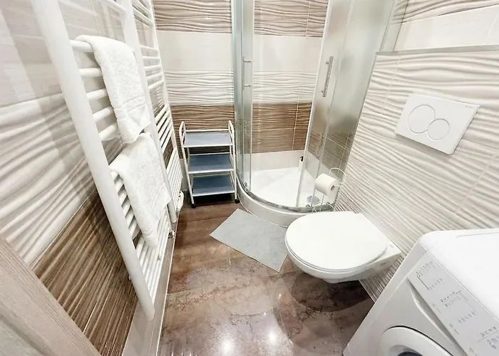 Modern 1br Near Amusement Park Viena